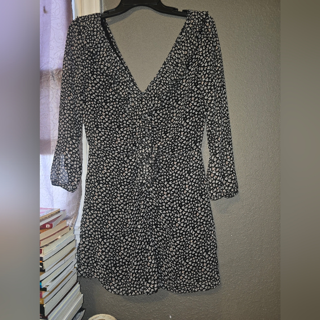 Zara Black Floral Long Sleeve V-Neck Dress